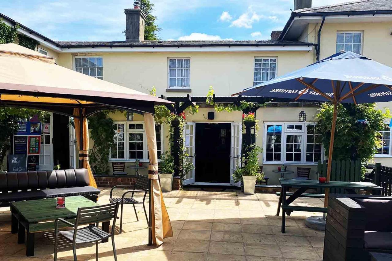 The Dove Inn Micheldever エクステリア 写真