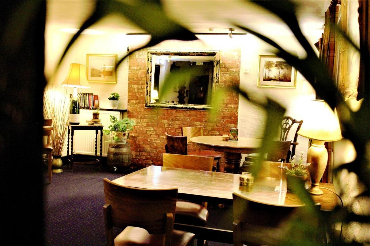 The Dove Inn Micheldever エクステリア 写真